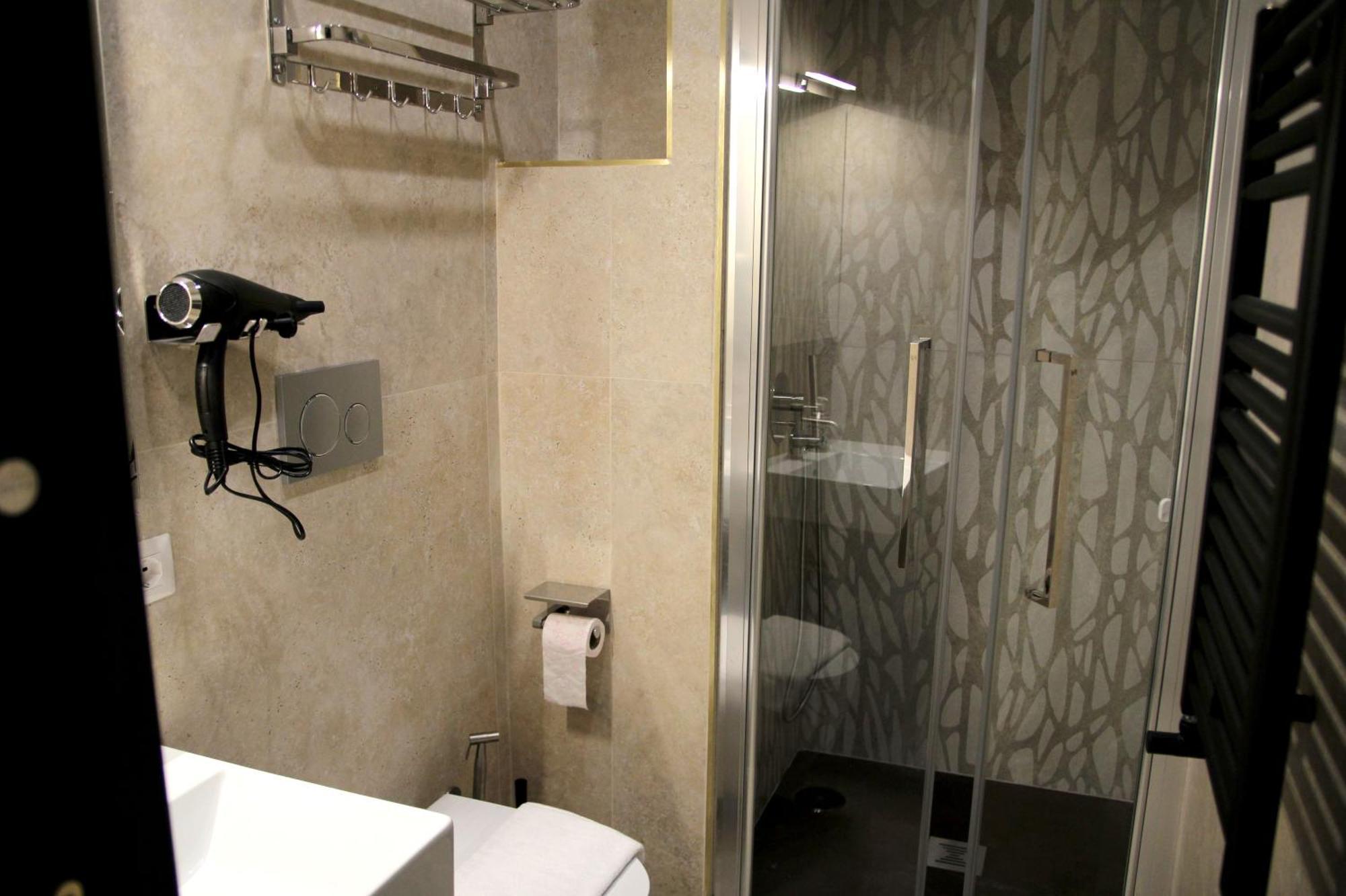 Joyful 148 Luxury Guest House Powered By Joyful Termini Boutique Guest House Rom Exteriör bild