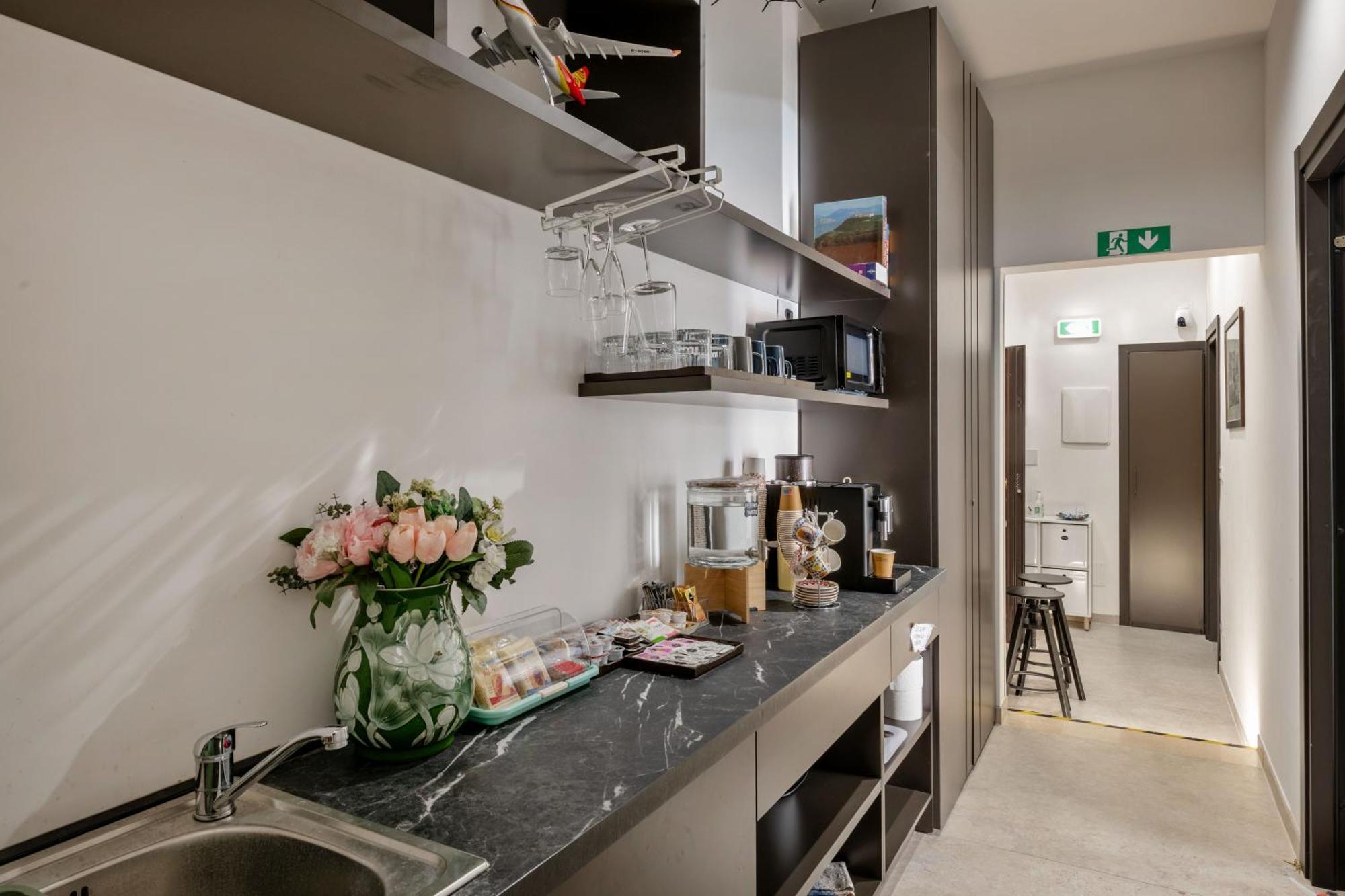 Joyful 148 Luxury Guest House Powered By Joyful Termini Boutique Guest House Rom Exteriör bild