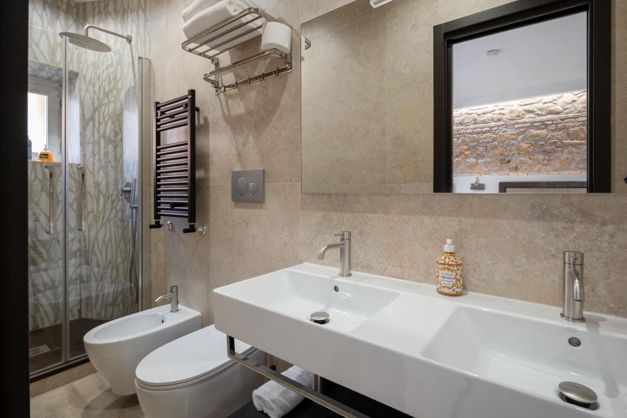 Joyful 148 Luxury Guest House Powered By Joyful Termini Boutique Guest House Rom Exteriör bild